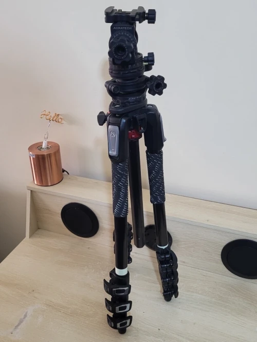 Manfrotto Trépied en fibre de carbone/magnésium 190CXPRO4 Trépied à 4 sections + Acratech Tête panoramique et inclinable avec QR, capacité de charge de 25 lb