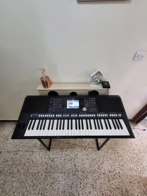 Yamaha PSR-S950 - Clavier arrangeur 61 notes