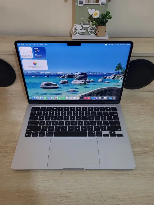 MacBook Air M4 2024 Argent | PUCE M4 8 CORE | GPU 10 CORE | 16GB RAM | 512GB SSD | CYCLES 95 | CAPACITÉ BATTERIE 100%
