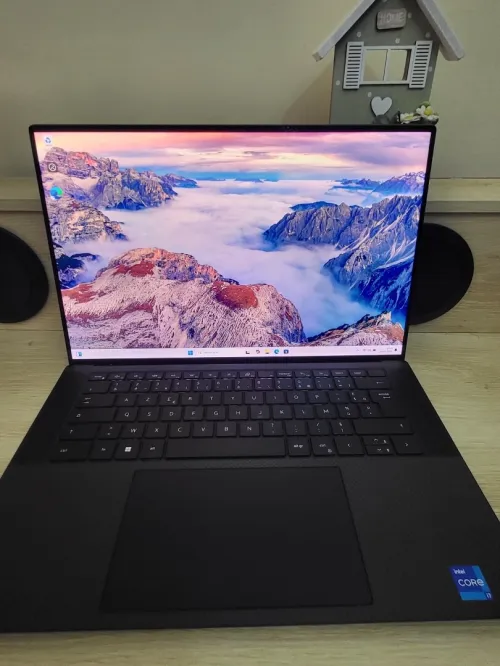 DELL PRECISION 5680 | OLED Tactile 4K | CORE i7-13800H | RTX 2000 ADA 8GB | 1To SSD | 64GB RAM