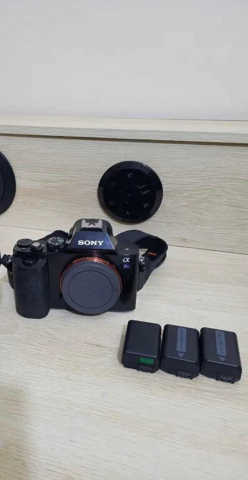 Sony Alpha 7S Appareil Numérique Hybride Capteur Plein Format Ultra haute sensibilité et vidéo 4K
