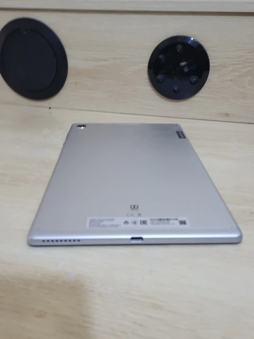 LENOVO TAB M10 FHD Plus – 4Go / 64Go LENOVO TAB M10 FHD Plus TB-X606F - Média Tek Helio P22T – 4Go / 64Go