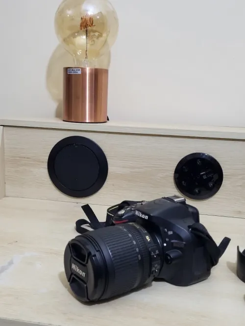 Nikon D5200 Appareil photo numérique Réflex 24,2 Mpix + Objectif AF-S DX 18-105mm f/ ED VR