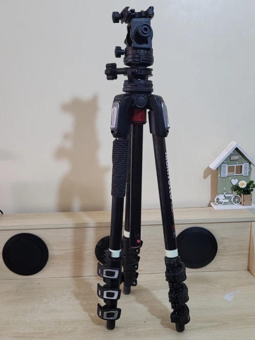 Manfrotto Trépied en fibre de carbone/magnésium 190CXPRO4 Trépied à 4 sections + Acratech Tête panoramique et inclinable avec QR, capacité de charge de 25 lb