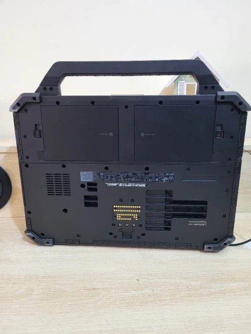 Dell Latitude Rugged Extreme 7424 14'' FHD TACTILE | CORE i5-8350U | 16GB RAM | 512GB NVMe SSD