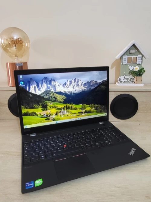 ThinkPad P15s GEN 2 | i7-1165G7 | NVIDIA QUADRO T500 4GB | 16GB RAM | 512GB NVMe SSD | WORKSTATION