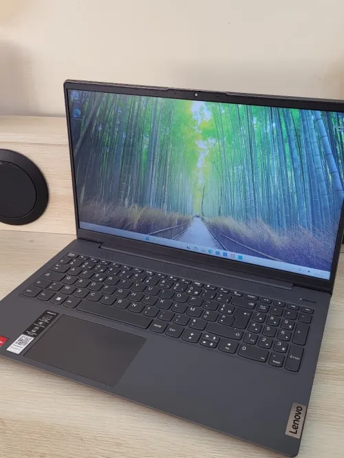 Lenovo IdeaPad 15.6'' FHD | RYZEN 7 5700U | 8GB RAM - 512GB SSD | AMD Radeon Graphics 2GB