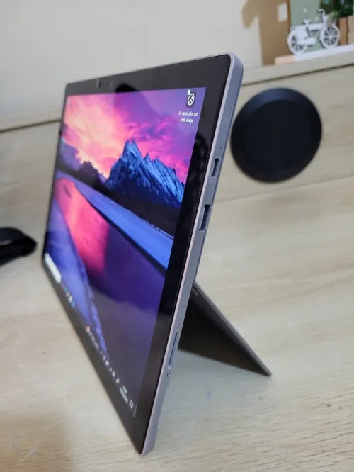 Microsoft Surface Pro 7 10EME GEN CORE i5 1035G4 - 8GB RAM - 128 SSD