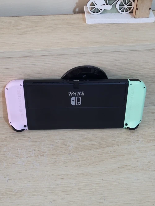 Nintendo switch OLED + 1 jeux Zelda