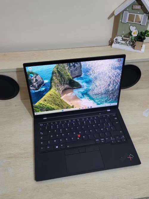 Thinkpad X1 CARBON GEN 9 | EVO vPRO CORE i5 1145G7 | 8GB RAM | 256GB NVMe SSD | 4G LTE WIFI 6