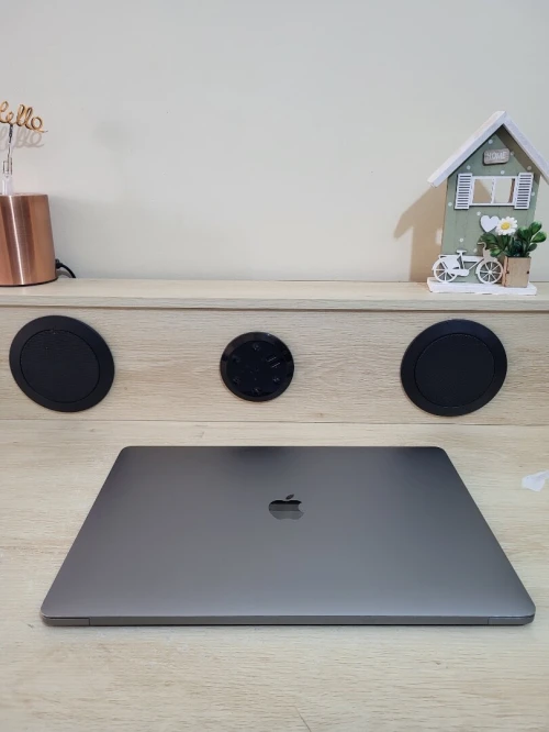 MacBook Pro 15.6" | CORE i7 | 16GB RAM | AMD RADEON PRO 455 2GB | 512GB SSD | GAMME Workstation