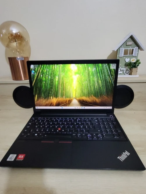 LENOVO THINKPAD E15 | CORE i7-10510U | AMD RADEON RX 640 2GB | 16GB RAM | 512GB NVMe SSD