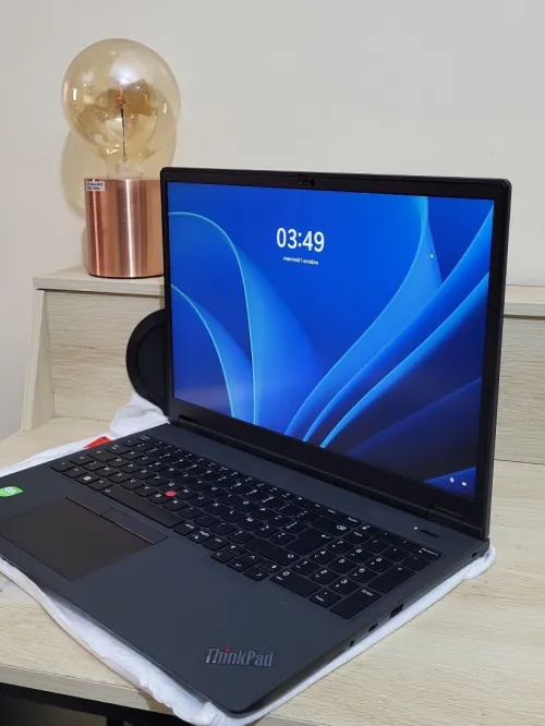 THINKPAD P16v | CORE ULTRA 7-155H | RTX 2000 ADA 8GB | 32GB RAM | 1TB NVMe SSD | Workstation