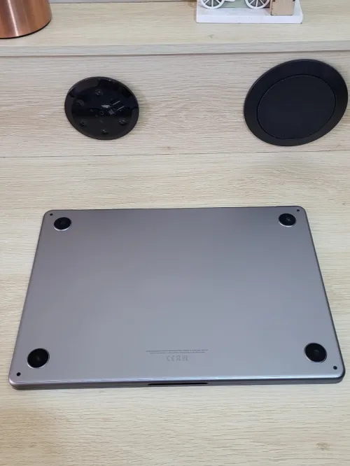 MacBook Air M2 2023 | PUCE M2 8 CPU | GPU 10 COEURS | 8GB RAM | 256GB SSD | CYCLES 61