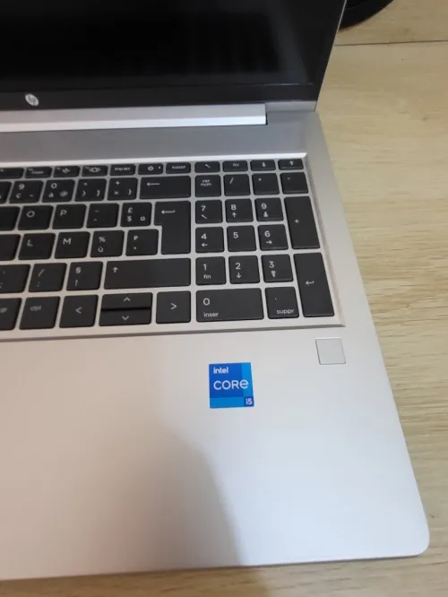 HP PROBOOK 450 G10 15.6'' FHD| INTEL CORE i5 1335U | 8GB RAM | 256GB NVMe SSD | INTEL UHD GRAPHICS
