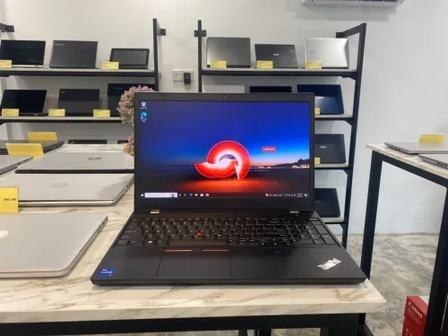 ThinkPad P15s GEN 2 | i7-1185G7 | NVIDIA QUADRO T500 4GB | 16GB RAM | 512 SSD | WORKSTATION | AZERTY