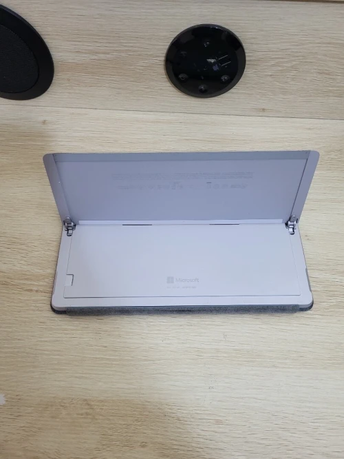 Microsoft Surface GO 2 TACTILE | CORE M3-8100Y 1.61GHz | 8GB RAM | 256GB SSD | LTE 4G | Poids : 544g