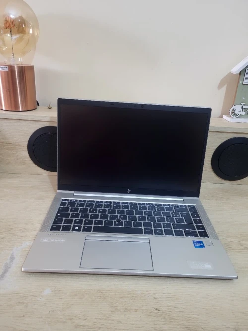 HP EliteBook 840 G8 | vPRO CORE i5 1135G7 | 16GB RAM | 256GB SSD | INTEL IRIS XE GRAPHICS