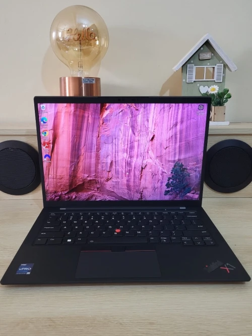 Thinkpad X1 CARBON GEN 11 | EVO vPRO CORE i7 1365U | 32GB RAM | 512GB NVMe SSD | IRIS XE