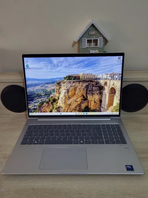 HP EliteBook 660 G11 16'' | CORE Ultra i5 125U | 16GB RAM | 512GB NVMe SSD | INTEL GRAPHICS