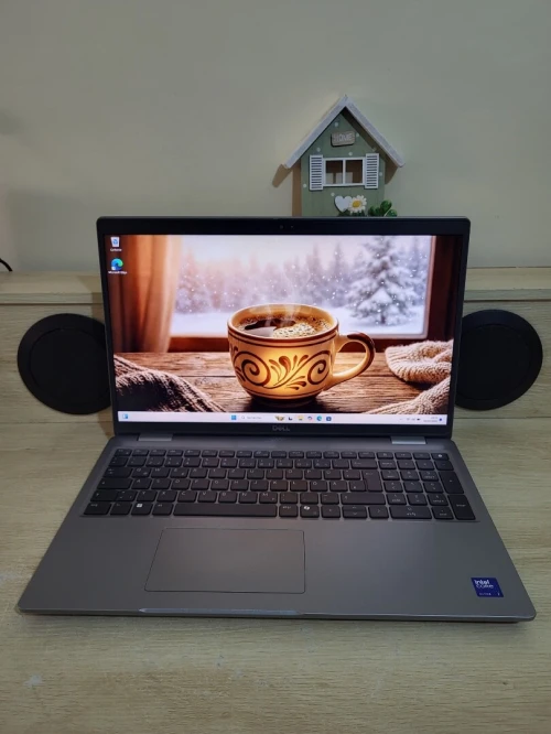 DELL PRECISION 3591 | CORE Ultra 7-155H | RTX 1000 ADA 6GB | 1TB NVMe SSD | 32GB RAM | MOBILE WORKSTATION | Mobile Station de travail