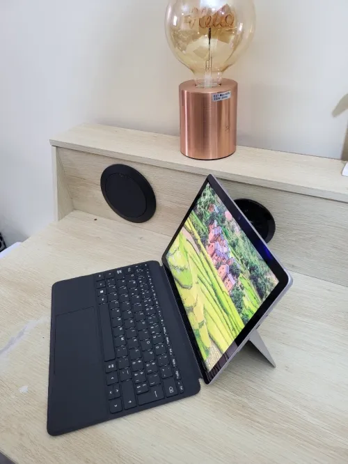 Microsoft Surface GO 3 TACTILE | PENTIUM CPU GOLD 6500Y 1.61GHz | 8GB RAM | 128GB SSD | Poids : 544g