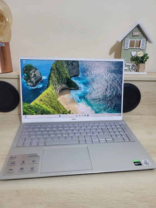 DELL INSPIRON 7501 | CORE i7-10750H | NVIDIA GeForce GTX 1650 4GB | 16GB RAM | 512GB NVMe SSD