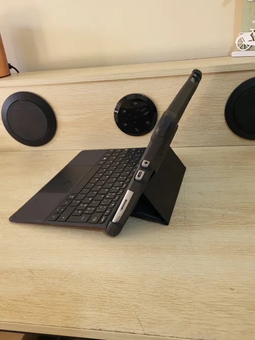 Microsoft Surface GO 4 TACTILE | INTEL N200 | 8GB RAM | 256GB SSD | Poids : 544g