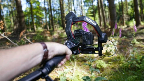 DJI RONIN RS 3 Stabilisateur de nacelle à 3 Axes pour Reflex et caméras Canon/Sony/Nikon....