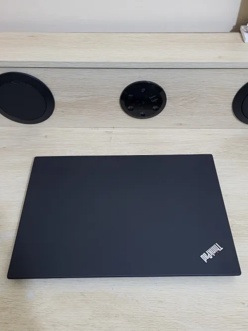 LENOVO THINKPAD P14S | RYZEN 7 PRO 5850U | 32GB RAM | 1TB SSD | RADEON PRO GRAPHICS 4GB