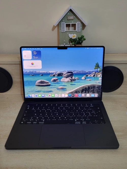 MacBook Pro M4 2024 Noir sidéral | PUCE M4 10 CORE | GPU 10 CORE | 16GB RAM | 512GB SSD | CYCLES 141 | CAPACITÉ BATTERIE 98%