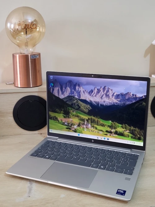 HP EliteBook 6 G1i 13'' NoteBook AI PC | INTEL CORE Ultra 5 225U | 32GB RAM | 256 NVMe |