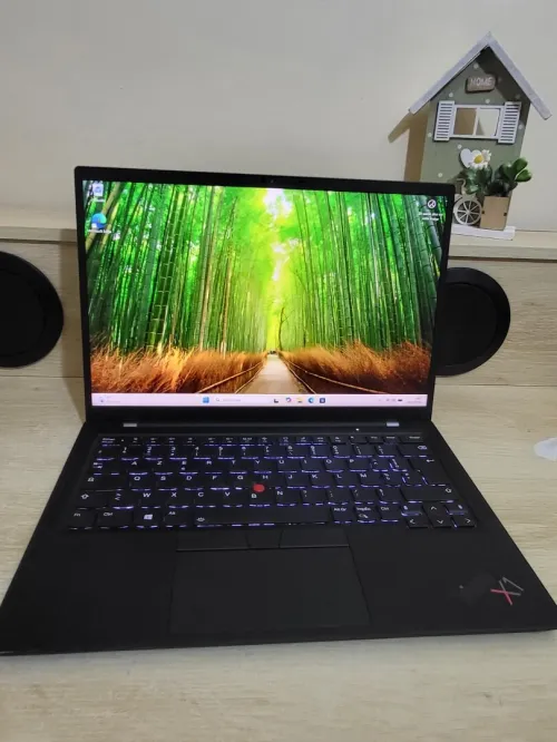 Thinkpad X1 CARBON GEN 9 | EVO vPRO CORE i5 1145G7 | 8GB RAM | 256GB NVMe SSD | 4G LTE WIFI 6