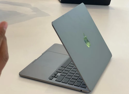 MacBook Air M2 2022 GRIS SIDERAL| PUCE M2 8 CORE | GPU 10 CORE | 8GB RAM | 256GB SSD