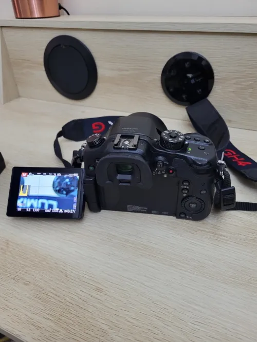 Hybride Panasonic Lumix GH4 vidéo en 4K/UHD + Lumix G X Vario 12-35mm f/2.8 ASPH Power OIS