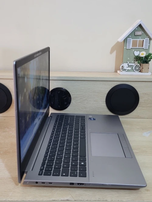 HP ZBook Fury G10 | CORE i7-13850HX | NVIDIA RTX A1000 6GB | 32GB RAM | 1To NVMe SSD | MOBILE WORKSTATION