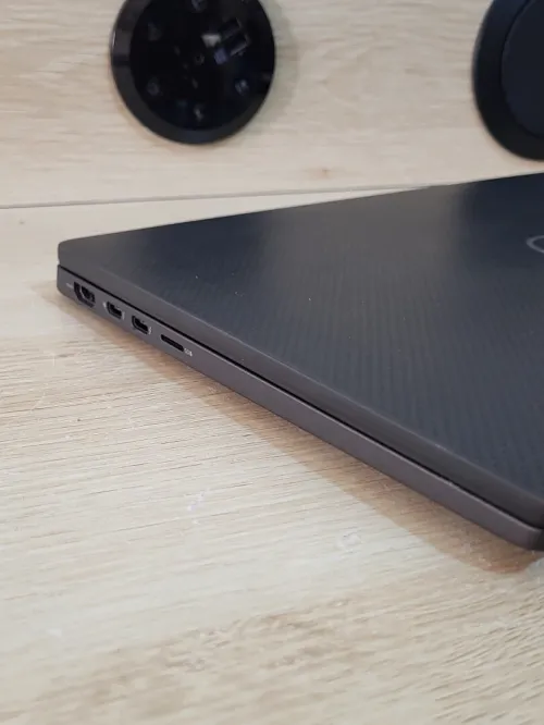 DELL LATITUDE 7410 14'' FHD | INTEL CORE i5-10310U | 8GB RAM | 256GB NVMe SSD | INTEL UHD GRAPHICS