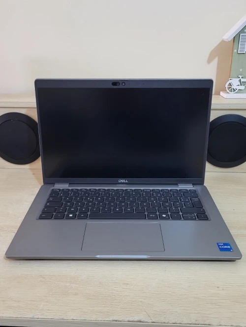 DELL LATITUDE 5450 | 2025 | INTEL 13EME GEN CORE i5 1345U | 32GB RAM | 256GB NVME SSD | INTEL Iris Xe GRAPHICS