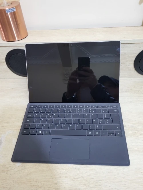 Microsoft Surface Pro 6 | CORE i7 8650U | 8GB RAM | 256GB SSD | INTEL UHD GRAPHICS