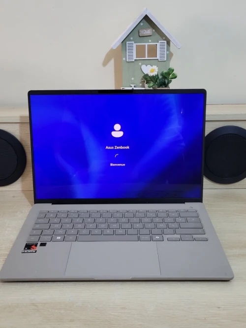 Asus ZenBook A14 14" OLED Full HD+ | Snapdragon X X1-26-100 | 16GB RAM | 512GB NVMe SSD | Qualcomm Adreno x1-45 GPU