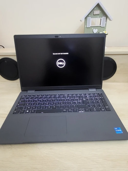 DELL LATITUDE 3540 2024 15.6 FHD | INTEL 13EME GENERATION CORE I5 1335U | 8GB RAM | 256GB NVMe SSD