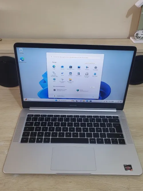 Huawei MateBook 14 POUCES FHD | Ryzen 5 2500U | 8GB RAM | 500GB SSD | Radeon VEGA 8 Mobile Graphics