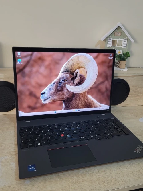 THINKPAD P16s 16" FHD +| vPRO CORE i7-1370P | RTX A500 4GB | 32GB RAM | 512GB NVMe SSD | WORKSTATION