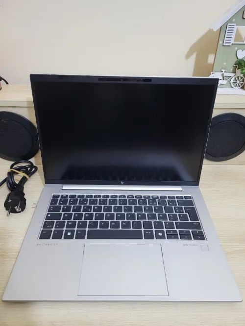 HP ELITEBOOK 845 G11 14'' FHD | RYZEN 5 8540U | 16GB RAM | 512GB NVMe | AMD RADEON 740M GRAPHICS