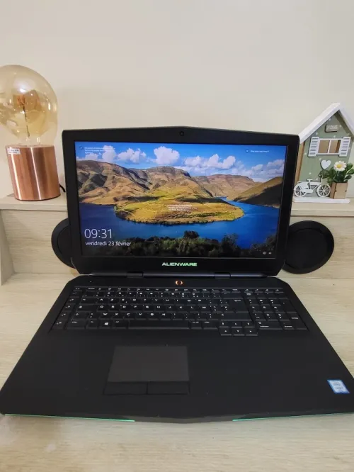 GAMING DELL Alienware 17 | CORE i7-6700HQ | NVIDIA GTX GeForce 980M 8GB | 16GB RAM | 1TB SSD