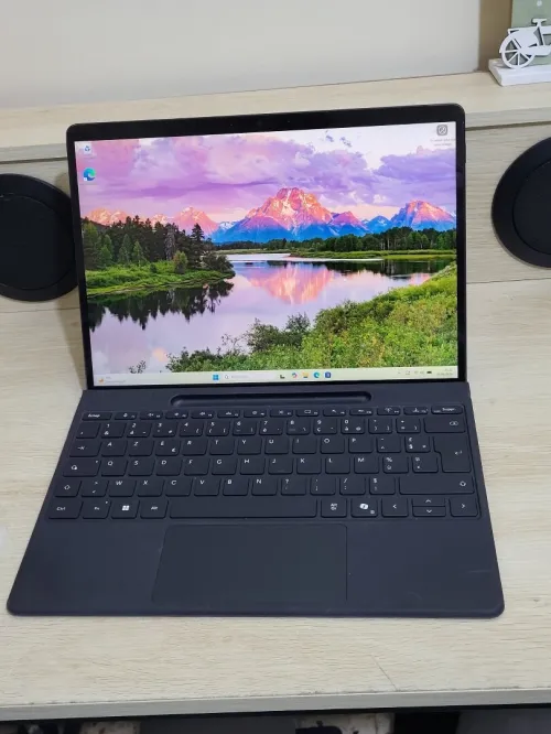 MICROSOFT SURFACE Pro 8 TACTILE - INTEL 11EME GEN i5-1135U - 8GB RAM - 512GB SSD - QHD 2880 x 1920
