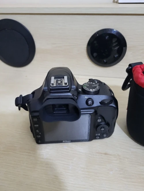 Nikon D3400 Appareil Photo Numérique Réflex 24.2 Mpix + OBJECTIF Nikon AF-P DX Nikkor 18 55mm f 3.5 5.6 g vr