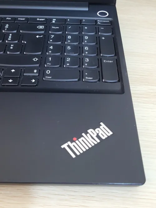 LENOVO THINKPAD E15 | CORE i5-10210U | 16GB RAM | 512GB NVMe SSD | AMD RADEON RX 640 2GB