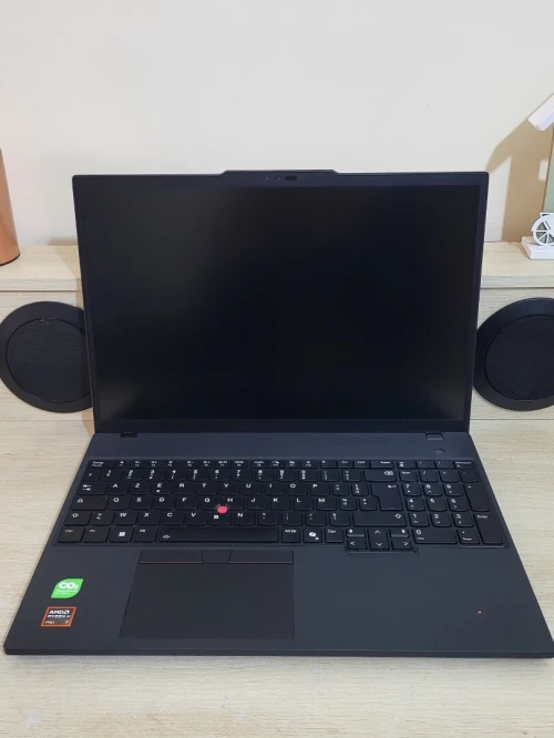 THINKPAD P16s GEN 4 | RYZEN AI 7 PRO 350/w | 32GB RAM | 512GB | RADEON 860M 8GB | Workstation