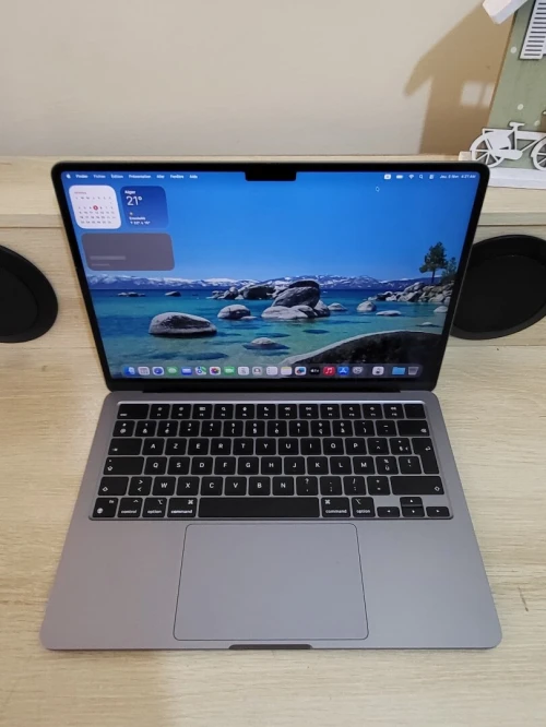 MacBook Air M2 2023 | PUCE M2 8 CPU | GPU 10 COEURS | 8GB RAM | 256GB SSD | CYCLES 67 | MDM BYPASSED